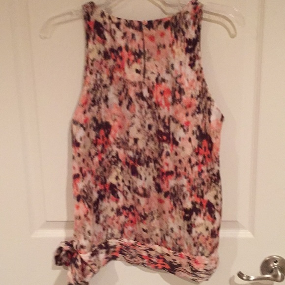 APT.9 Top - Picture 4 of 7